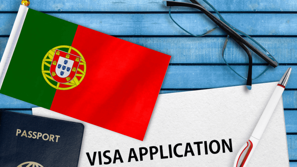 Moving to Portugal from USA: Image of Portugal Flag and Visa Application