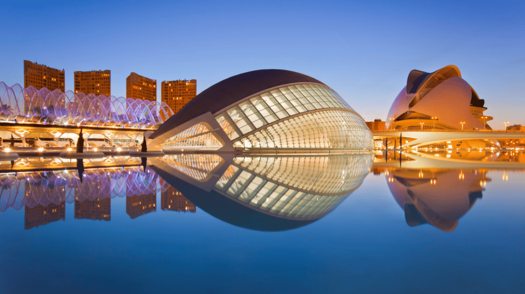 Moving to Spain from US: Valencia Spain City of Arts and science